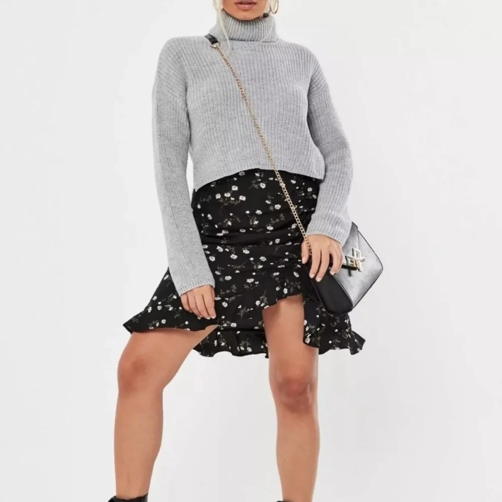 NWT Missguided Women Boho Tuttleneck Neck Cropped Sweater Knit Gray Petite 2P 4P